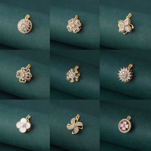 Versatile micro-paved zircon rotatable windmill pendant accessories creative niche design four-leaf clover necklace pendant wholesale