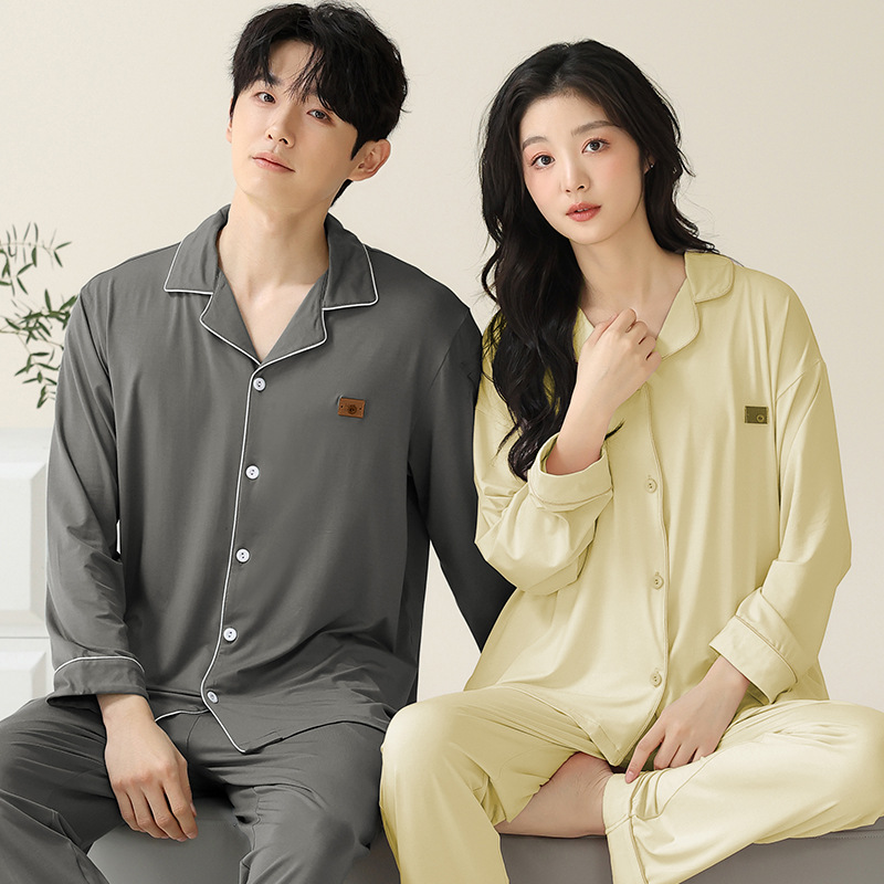 Pajama de pareja de primavera y otoño delgado moda pantalones de manga larga cardigan juvenil simple conjunto de ropa casera casual