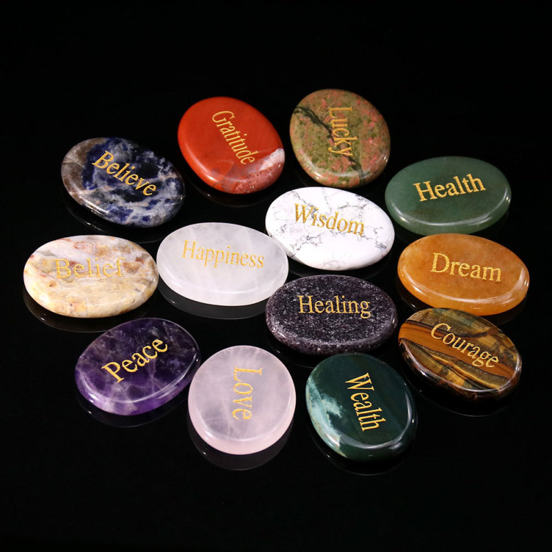 D92 Natural Crystal Stone Thumb Decompression Mixed Color Engraved Palm Power Stone Oval Mixed Color Crystal Chips