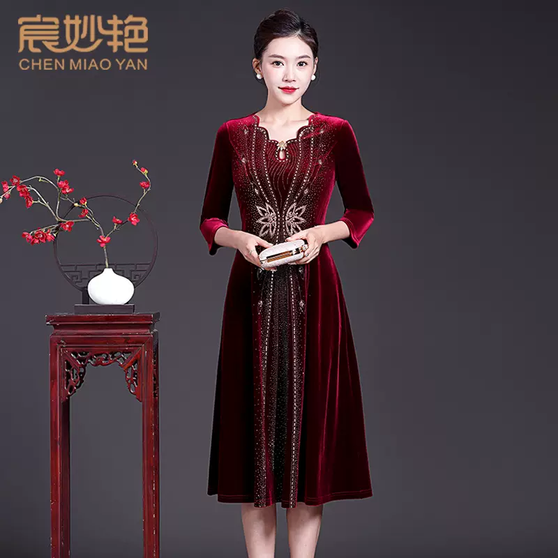 喜婆婆高档婚礼服春秋新款中老年金丝绒连衣裙妈妈宴会礼服女批发