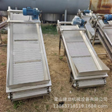 二手304不锈钢板链爬坡上料机 提升输送机 链板式提升机 回收