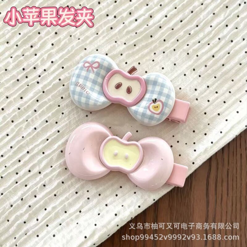 Sweet and Cute Cream-Colored Plaid Apple Hair Clip, Trendy Bangs Clip for Girls, Versatile Cartoon Hair Accessory, New Style