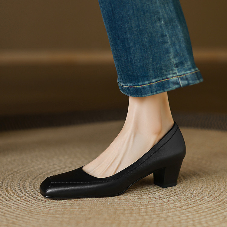 靴 Angled heel square shoes CHIKO Nilda Square Toe Block Heels Ankle Boots