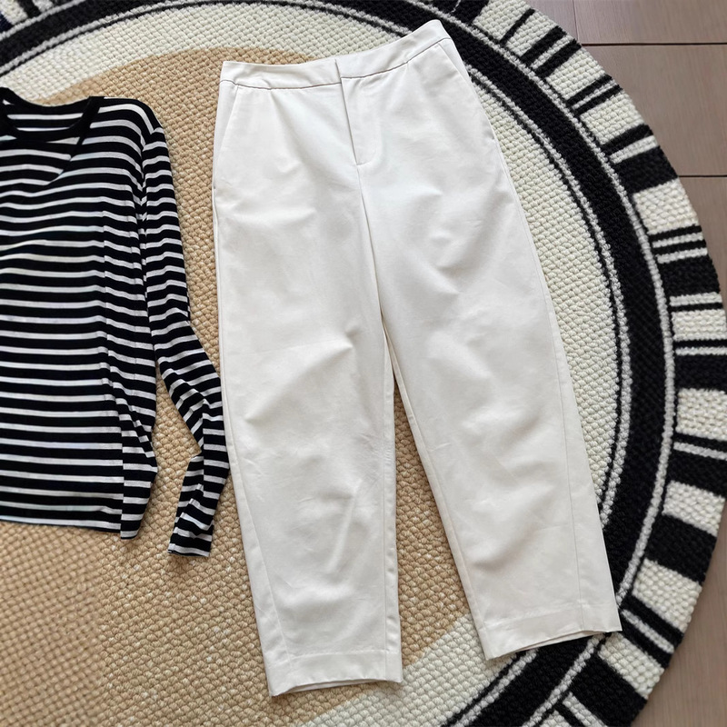 are temperament color! ~ blockbuster daily single material simple navy blue cream commuter tapered casual pants