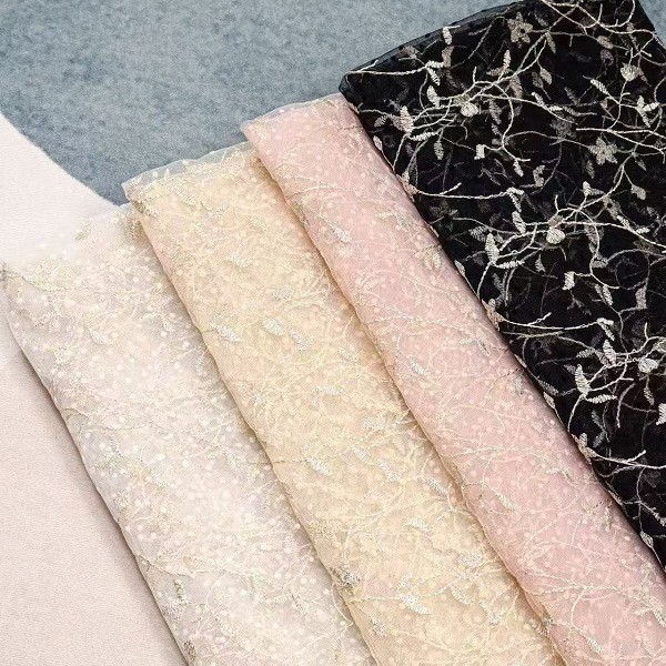 厂家直销新款童装汉服植绒点树枝网纱绣花 蕾丝花边面料 刺绣布料