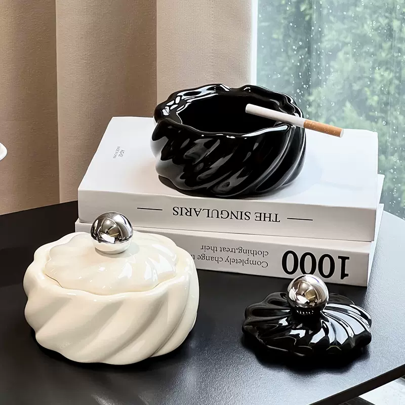 陶瓷烟灰缸慕斯轻奢高级感带盖防飞灰烟缸创意客厅茶几摆件烟灰缸