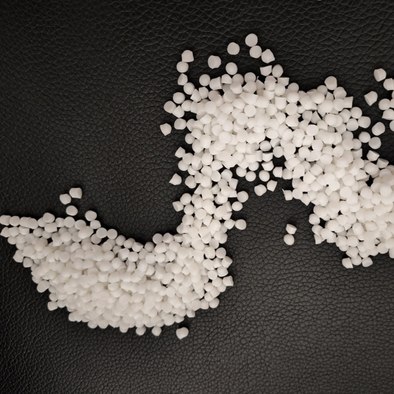 欧盟环保PVC本色颗粒60A本色注塑原料厂家生产直销价格优惠比重轻