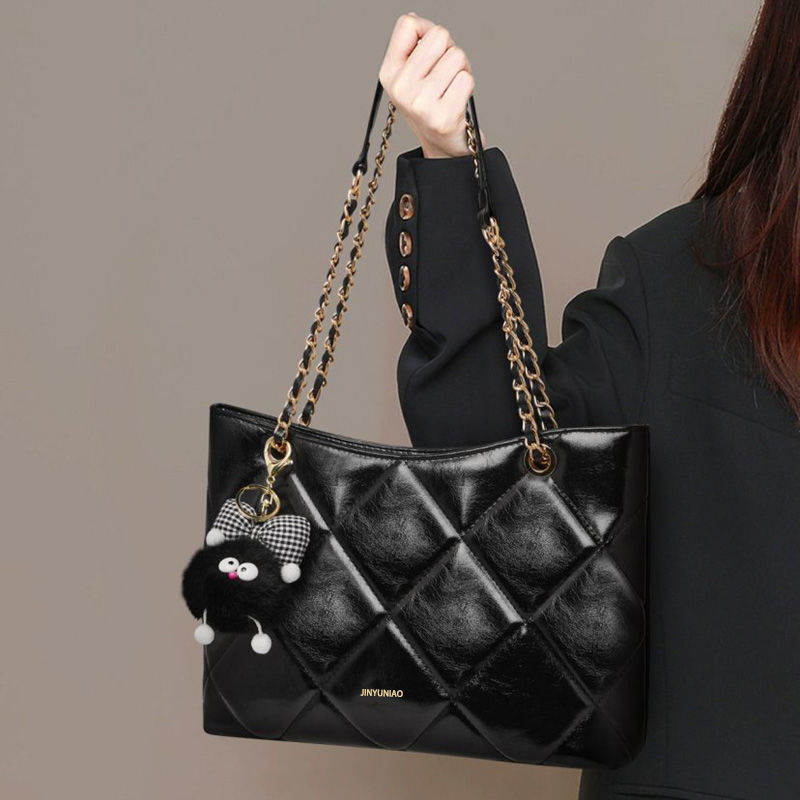 Neue, heiß begehrte Luxus-Damentasche: Gesteppt mit Gummiboden, ideal als Tragetasche, Schultertasche oder Crossbody-Tasche für Pendlerinnen (2025)_voghion.com