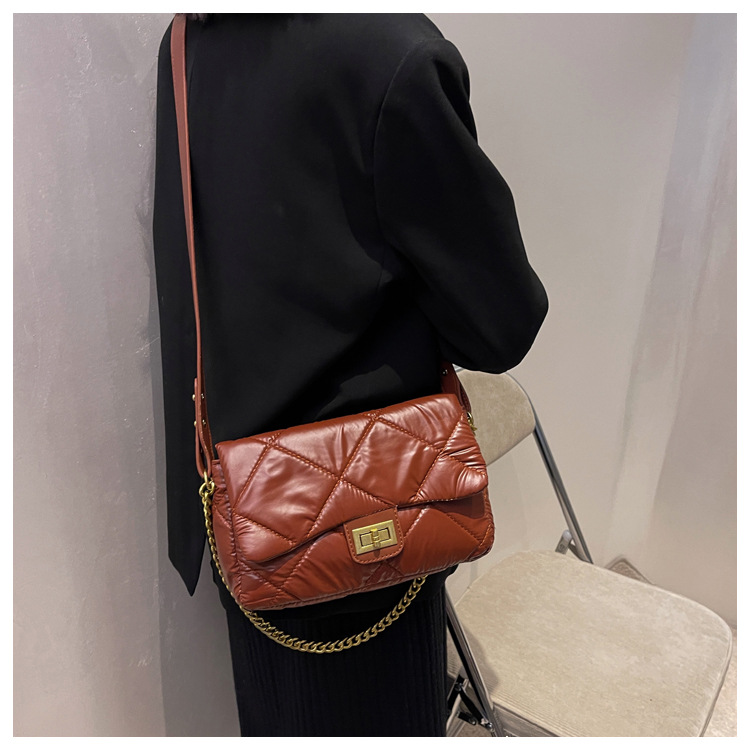 One-shoulder Bag 2021 New Bag Rhombus Chain Small Square Bag display picture 7