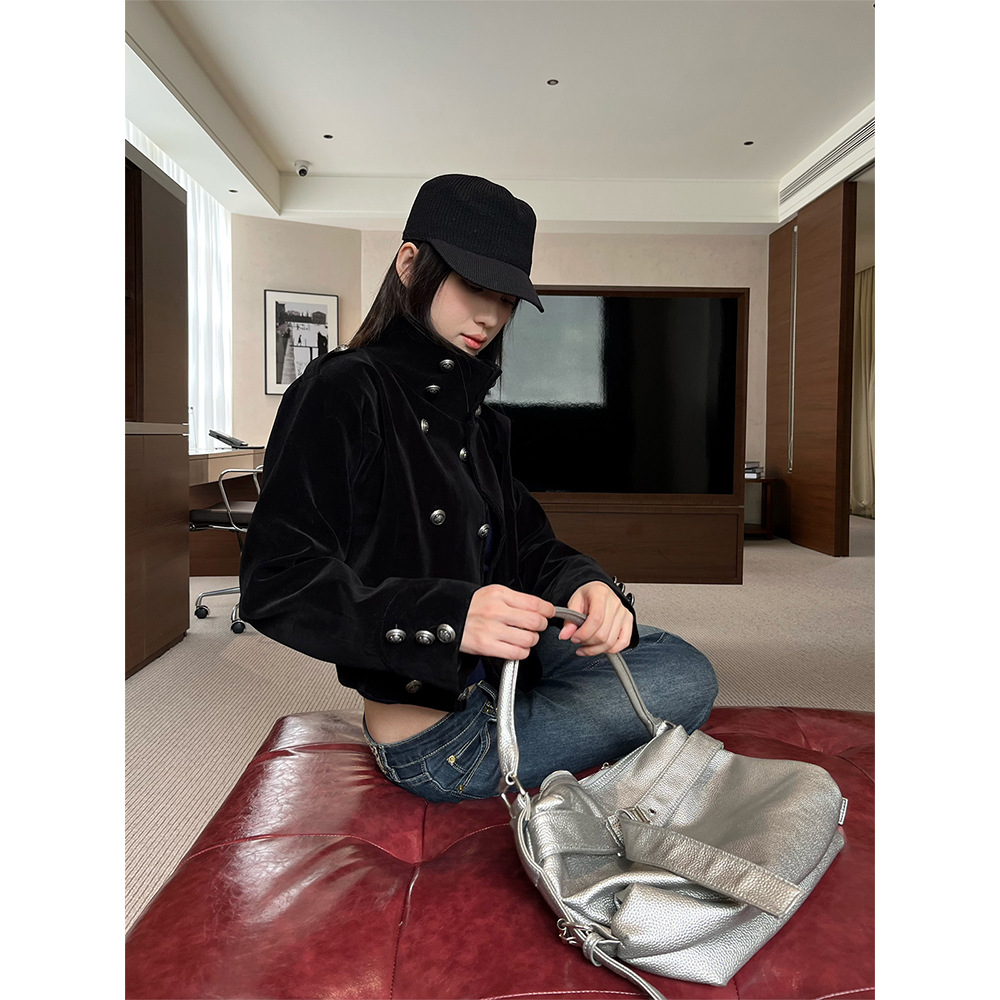 誉一双排扣麂皮绒复古丝绒外套女秋冬季高级感立领短款夹克m70093