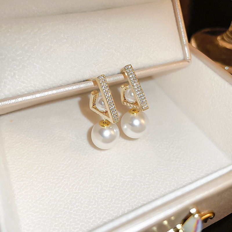 Plating, Inlay Design Elegant Style 1 Pair Elegant Geometric Plating Inlay Copper Artificial Pearls Rhinestones Drop Earrings