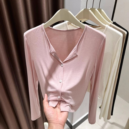 Black ice silk knitted sunscreen cardigan for women in summer with suspender skirt with small shawl jacket thin air conditioning blouse