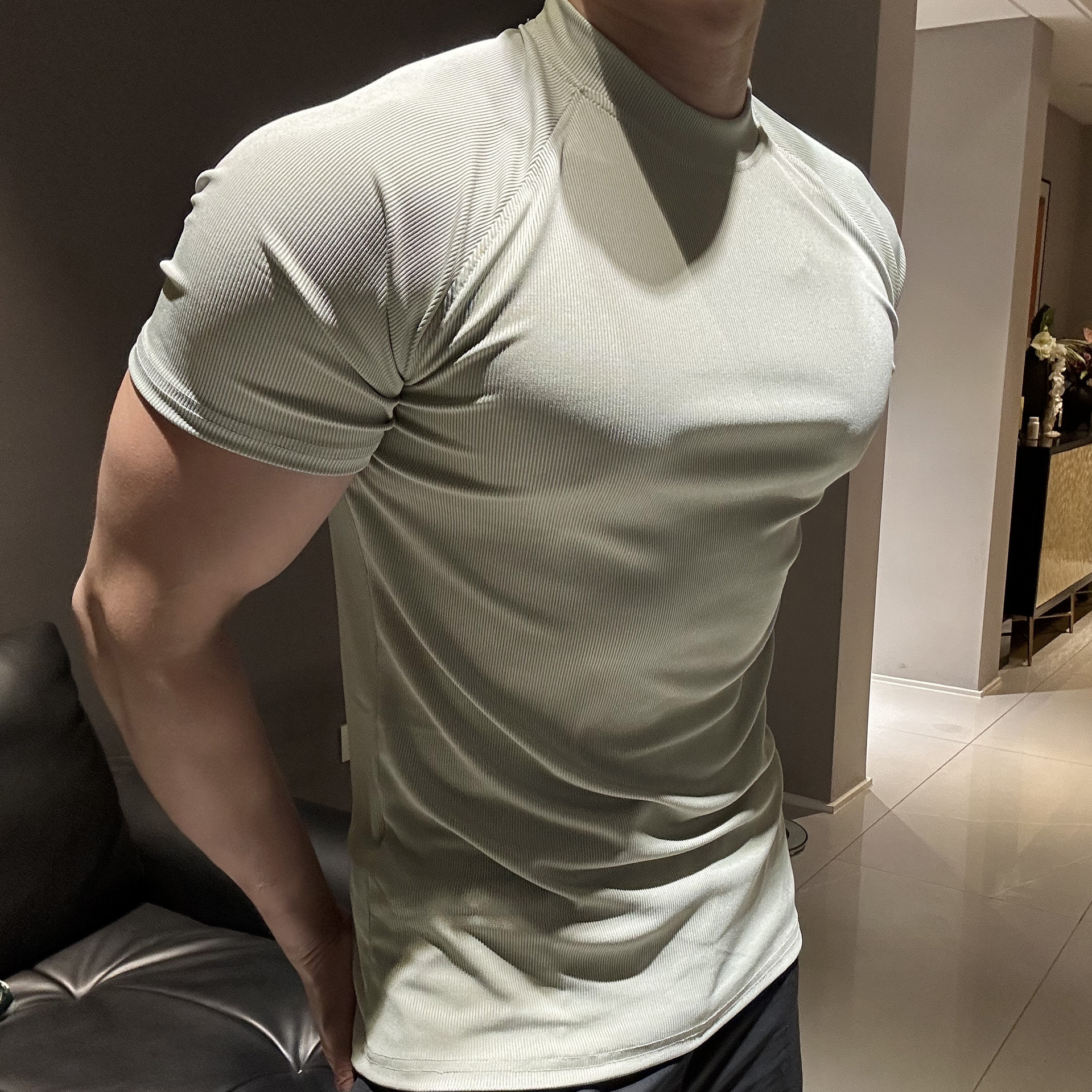 여름 신작 남성 스포츠 레저 러닝 피트니스 농구 운동 솔리드 컬러 단순 속건성 슈퍼 탄성 반팔 티셔츠