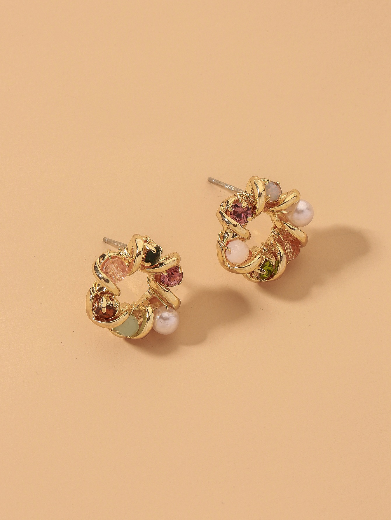 Fashion Pearl Flower Circle Earrings display picture 3