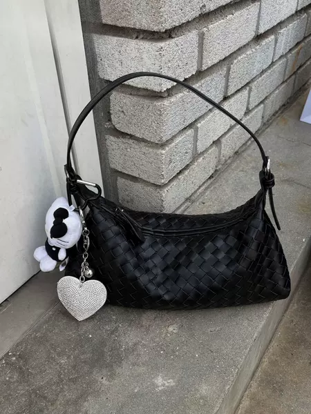 2026 Spring/Summer Handmade Soft Leather Woven Bag, Underarm Bag, Niche Design, Versatile for Commuting, Single Shoulder, Handheld, Crossbody Bag