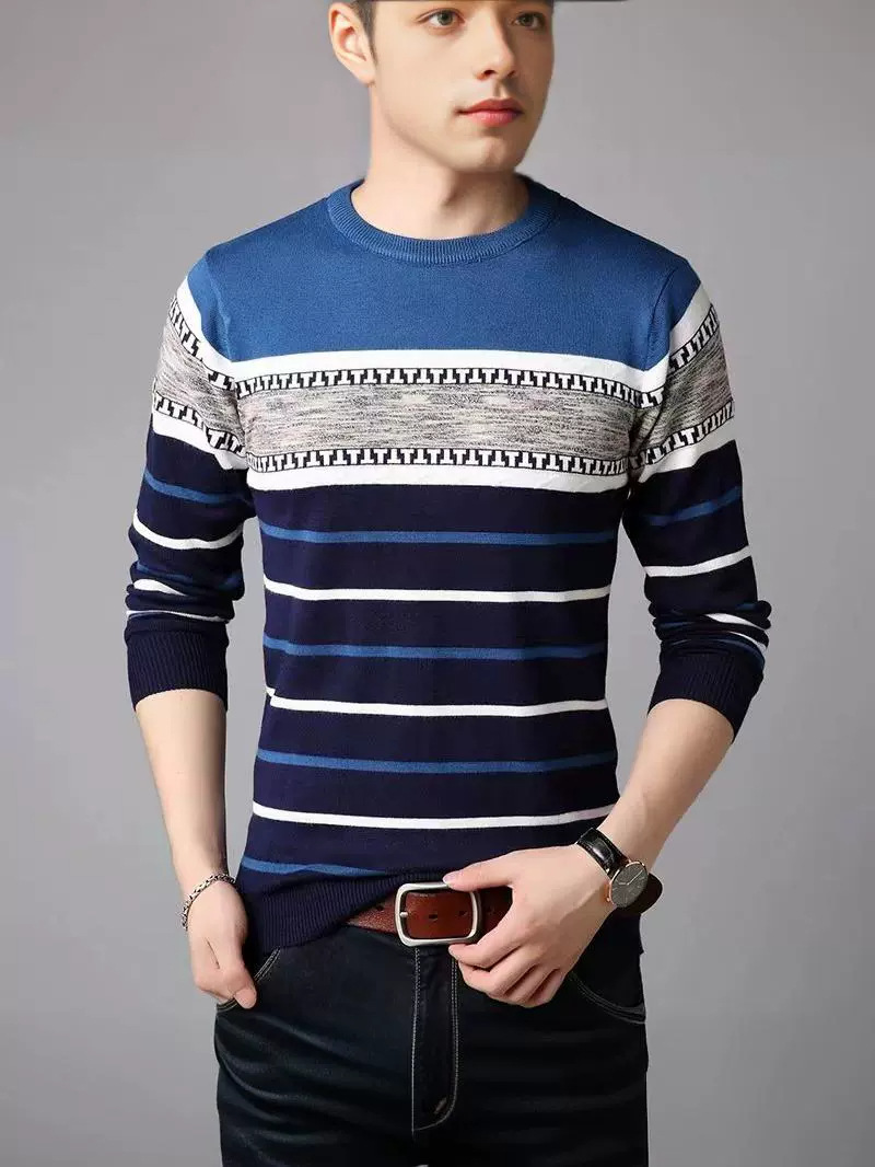 knitted sweater for leisure