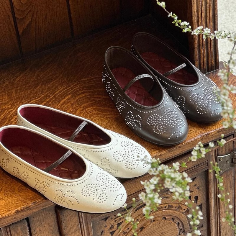 Sheepskin Version ~ Niche Beautiful and Non-Tiring Flats, Round Toe Rivets, Flat-Soled Ballet Mary Jane Shoes for Women