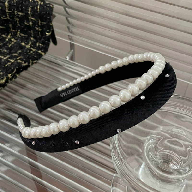 Diadema superior de cráneo alto Diadema de fragancia pequeña negra de alta calidad Diadema de estilo perla coreana arco simple cueva para el cabello accesorios para el cabello femenino