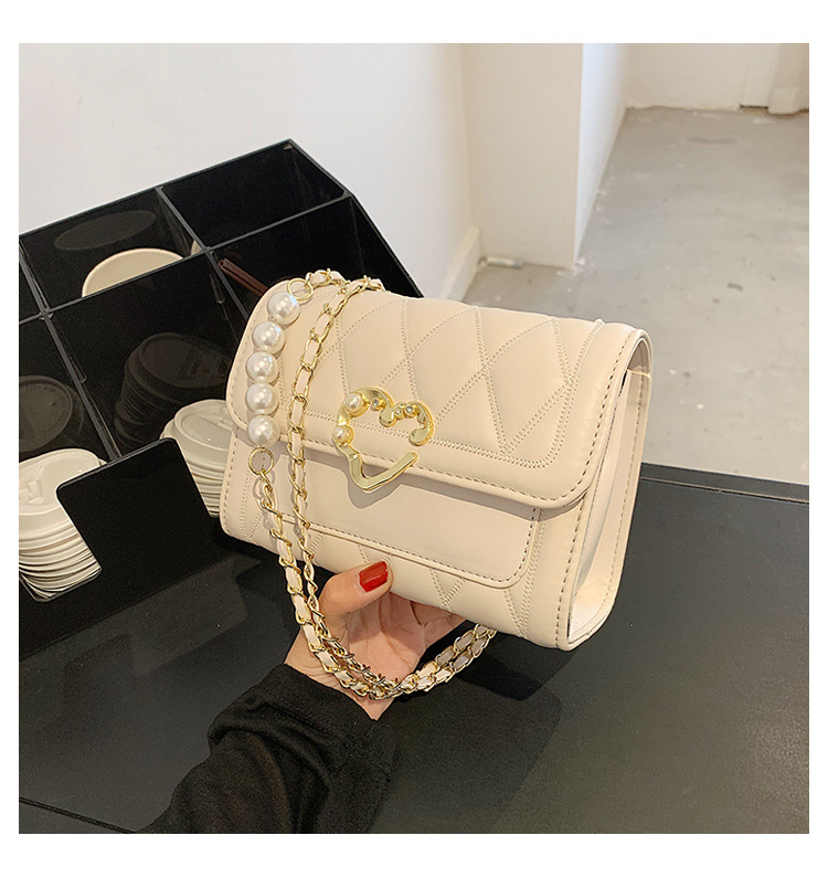 Wholesale Heart-shaped Buckle Messenger Shoulder Small Square Bag Nihaojewelry display picture 17