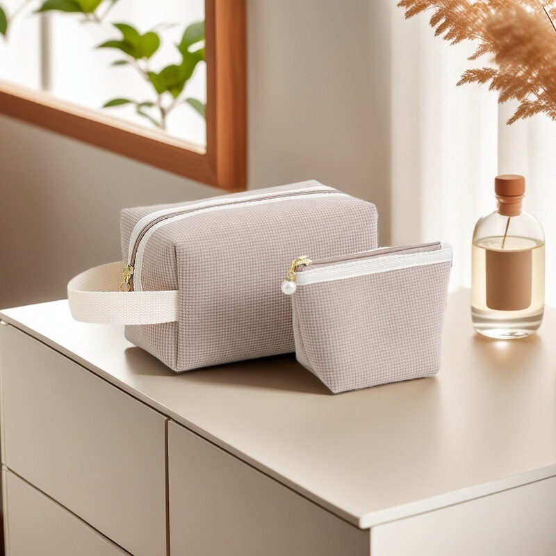 Niche Korean Lightweight Cosmetics Bag Corduroy Satchel Cosmetic Bag Women's Large Capacity Satchel Lipstick Cosmetics Bag for Outings