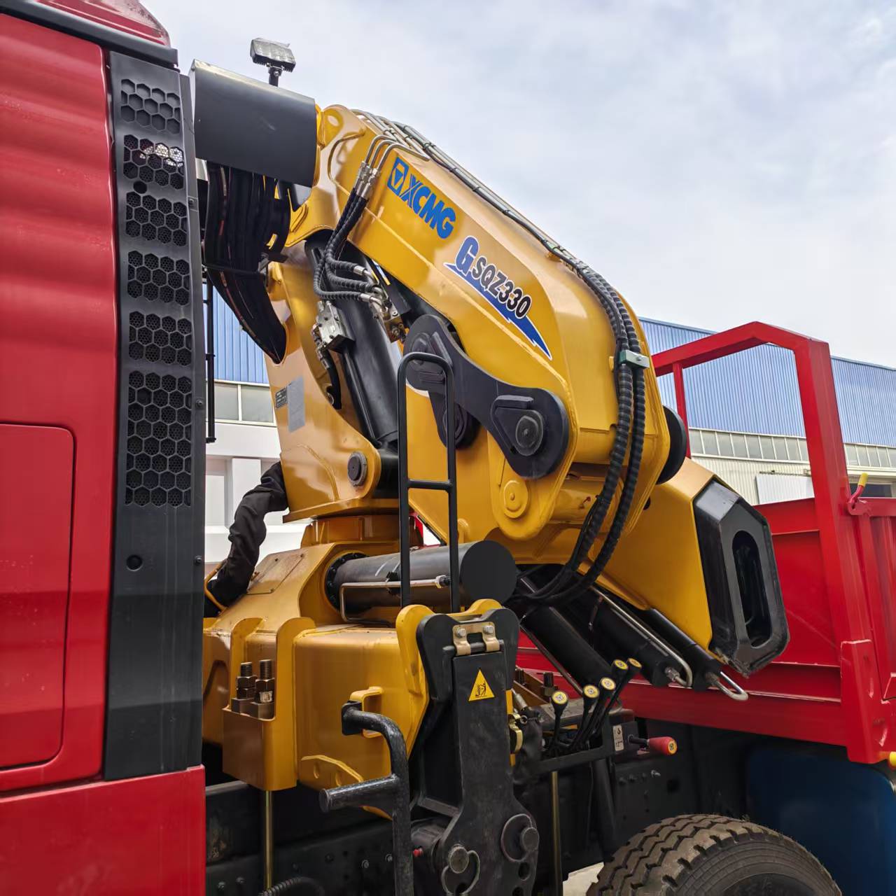 Howo 2-ton self-loading tow truck, Howo front four-wheel rear eight-wheel engineering truck, trading market, Howo truck