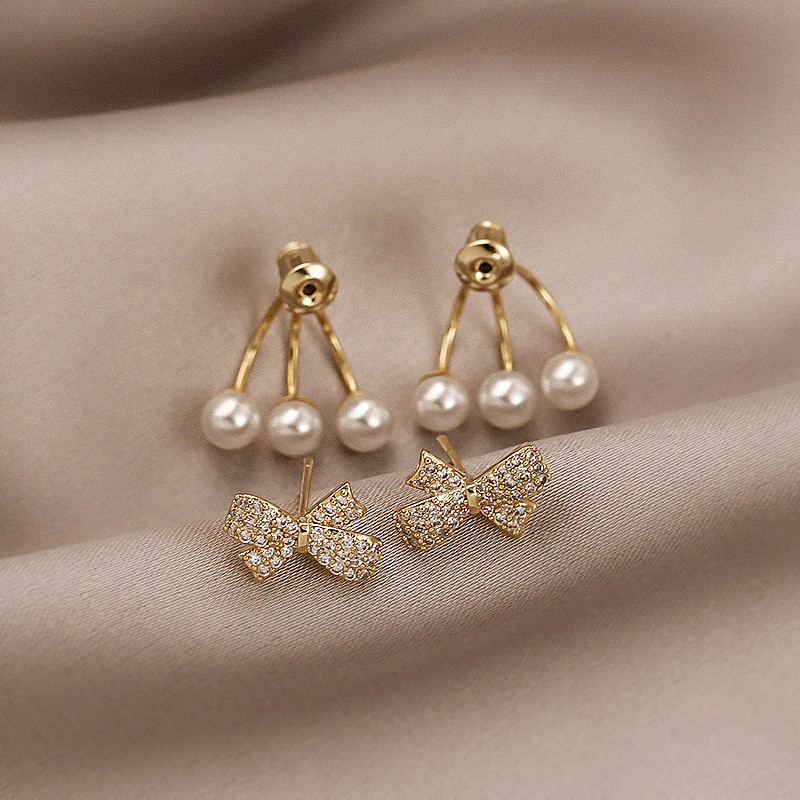 Boucles D&#39;oreilles En Alliage De Strass Et Perle Bowknot À La Mode display picture 8