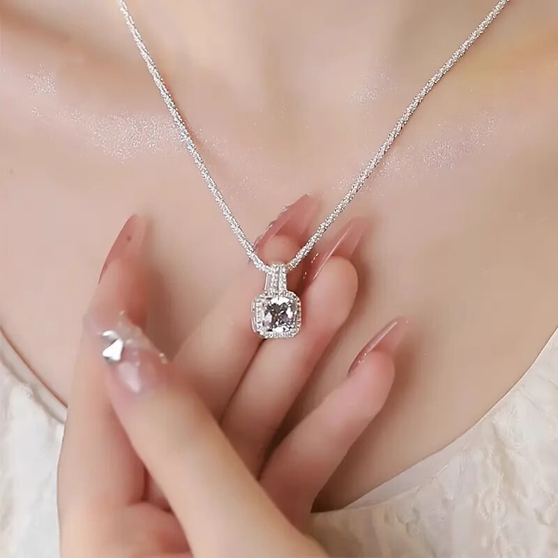 Super Flash Mosan Diamond Square Necklace Women's Fashion Niche Design Sense Full Diamond Light Luxury Princess Elegant Birthday Gift