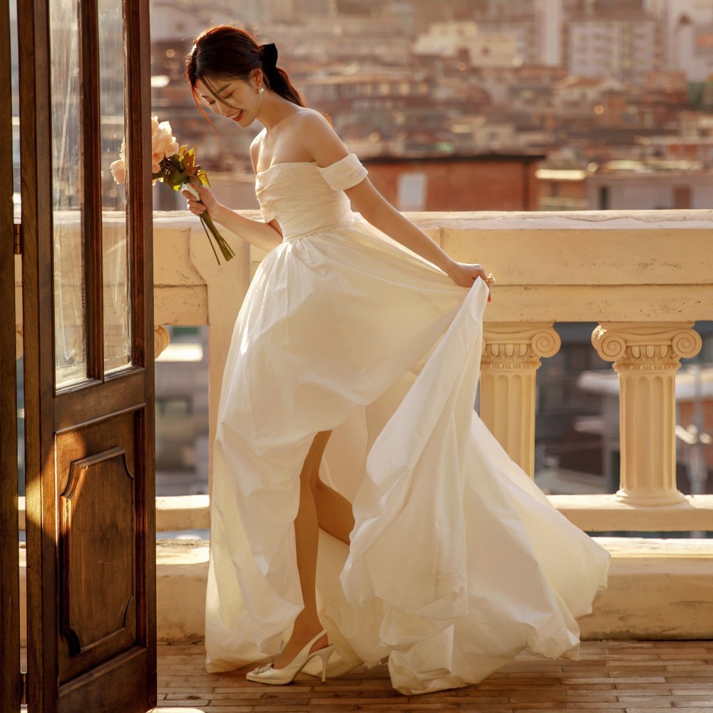 Vestido de boda de taffeta retrógrado frente corto después largo nicho de novia boda al aire libre adelgazamiento de hilo principal viaje de fotos de vestido de boda ligero