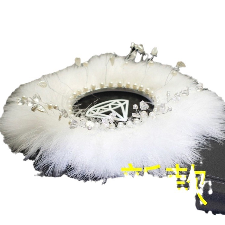 adornos de automóviles blancos grandes plumas almohadilla antideslizante amor almohadilla de cuentas diosa adornos de automóviles regalos de vello corto