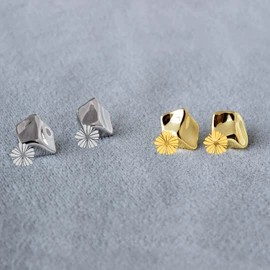 项链;耳钉;耳环