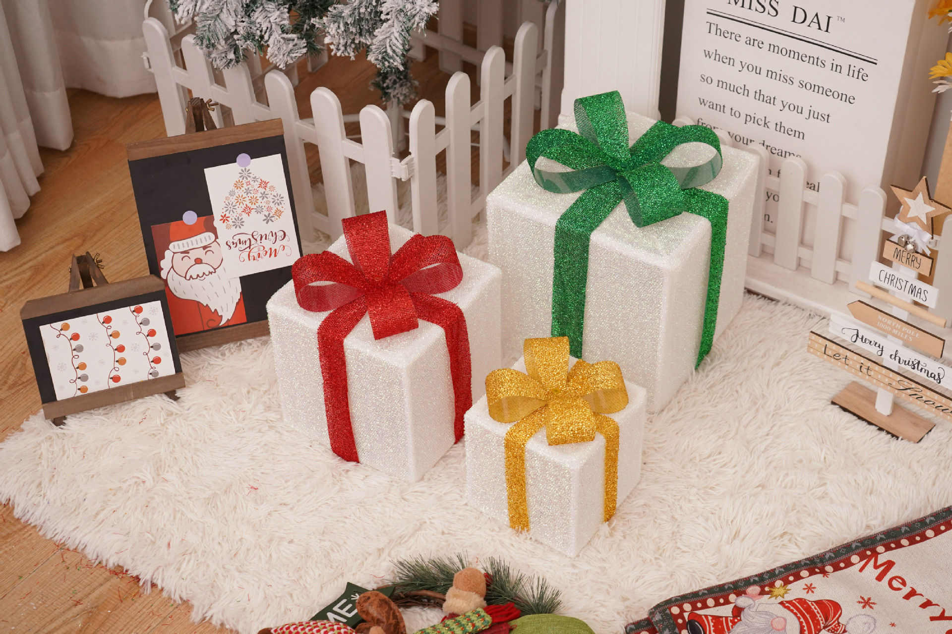 Luces navideñas nuevas de 2025, juego de tres piezas en caja de regalo navideña, productos navideños, accesorios de decoración para fiestas de cumpleaños, adornos.