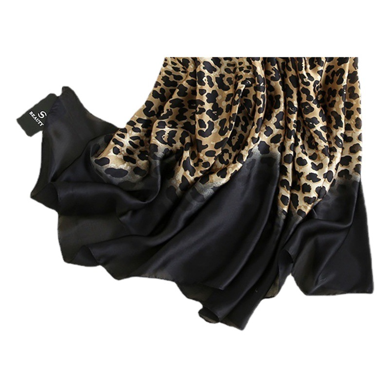 Nuevo estilo bufanda larga de seda artificial estilo europeo y americano estilo clásico leopardo bufanda de las mujeres de moda elegante chal decorativo generación pelo