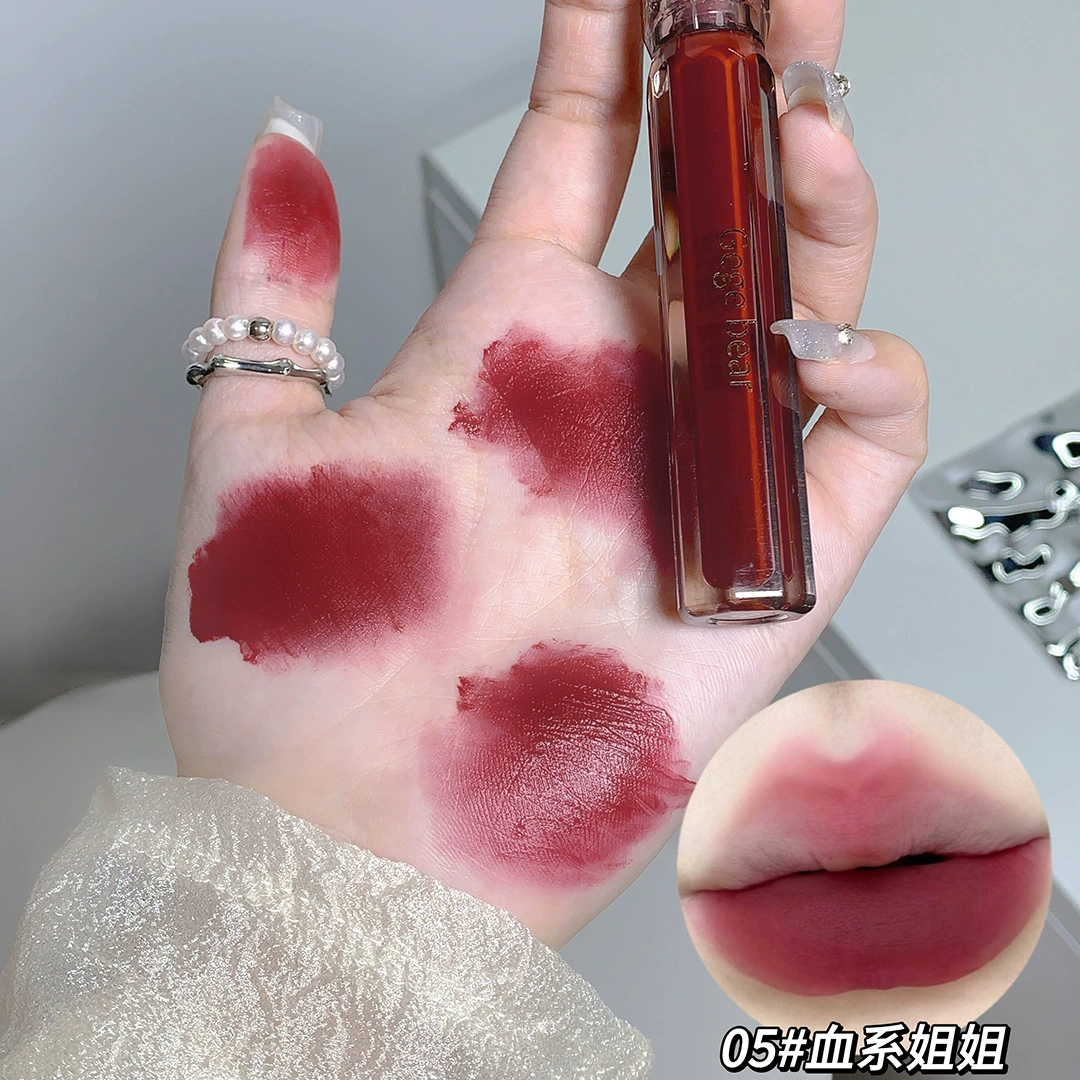Матовый блеск для губ Velvet Lip Glaze (Gege Bear) жирная мото-матовая, длительное действие 2.5 г, стойкие оттенки