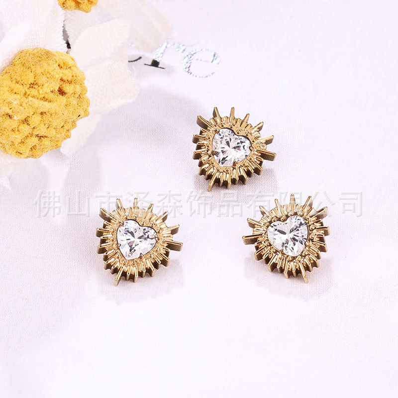 16G labret stud size and finish detail