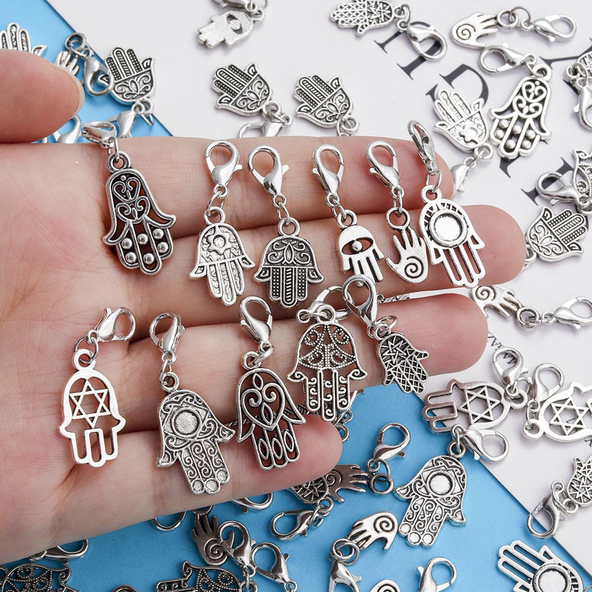 Mixed palm lobster clasps