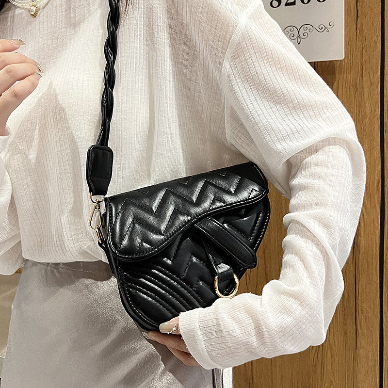 Bolso de mujer transfronterizo 2025, nuevo y de moda, bordado, bolso de montar, estilo de internet, gran capacidad, bolso de cadena versátil, bolso de hombro