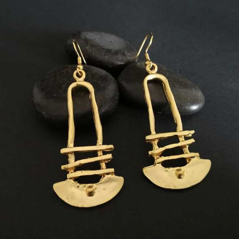 1 Pair Ethnic Style Solid Color Stoving Varnish Alloy Drop Earrings display picture 1