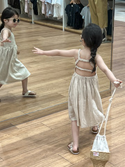 2024夏季女童小心機清涼露背吊帶裙女寶寶吸汗透氣亞麻A字背心裙