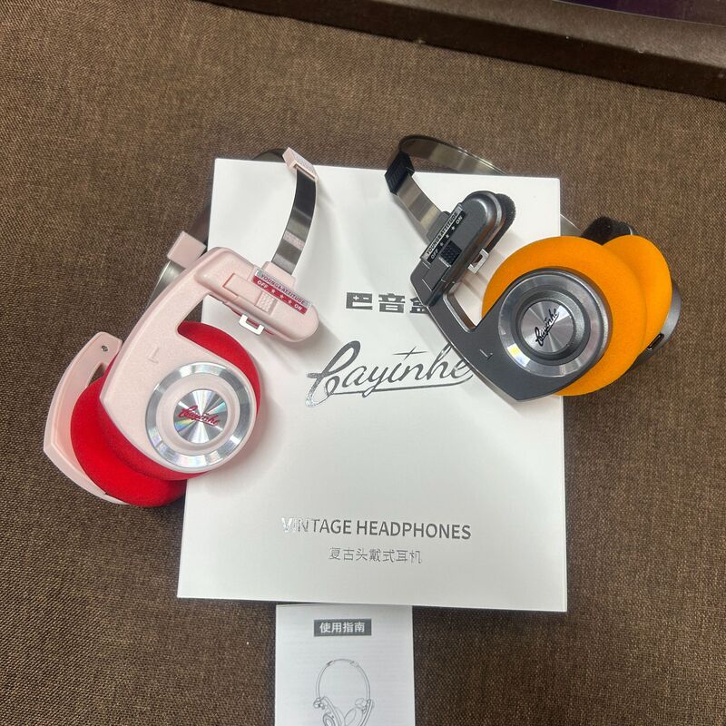 巴音の箱の新型の潮流のアメリカのレトロなヘッドセットの無線のbluetoothのイヤホンのKOSSの屋外の写真を撮る凹形の形のPP|undefined