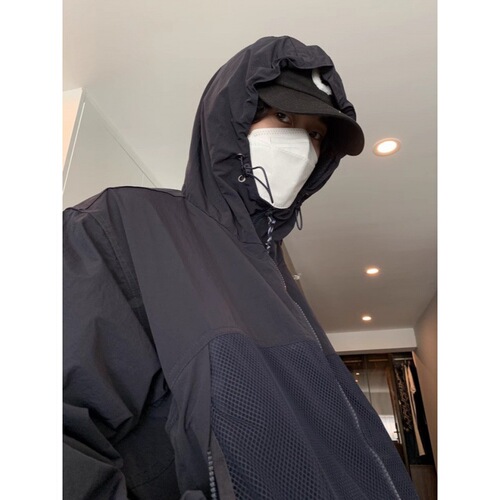 Retro Style Hooded Sun Protective Jacket for Spring and Autumn Outdoor Sports Waterproof Casual Athletic Jacket