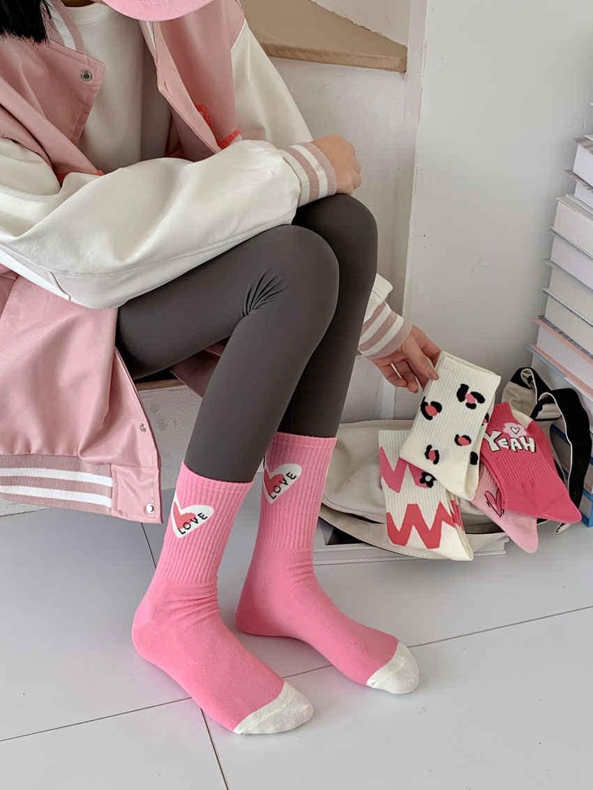 80g Weight Neutral Feel Of Sensation Socks Classification Socks Lingerie Type Cotton Fabric Type Stretchy Elasticity A Pair Quantity Daily, Street Occasion Comfort Function Letter, Heart Shape Pattern All Seasons Season Women's Gender Simple Style Style Women's Simple Style Letter Heart Shape Cotton Crew Socks A Pair 6
