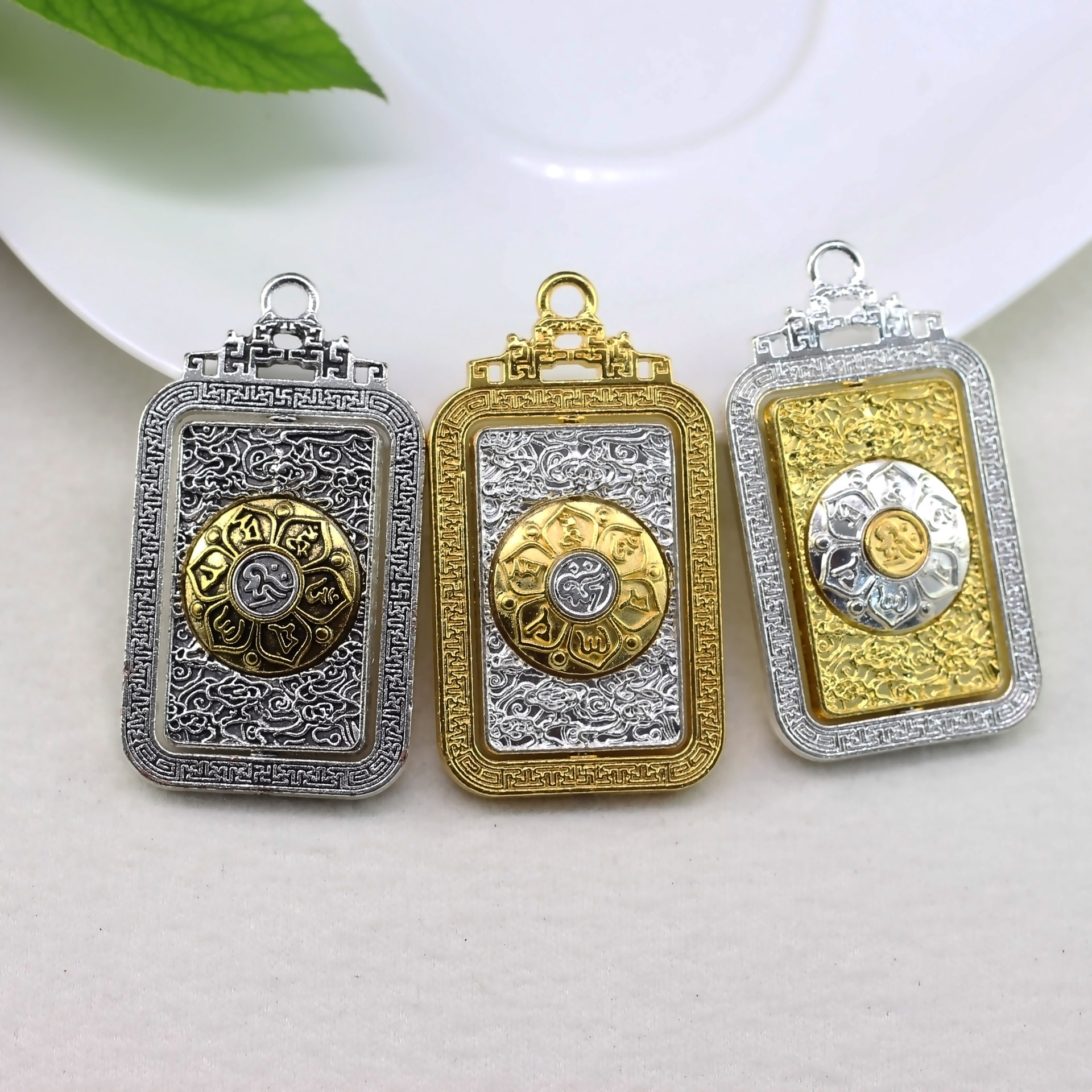 Ethnic pendant