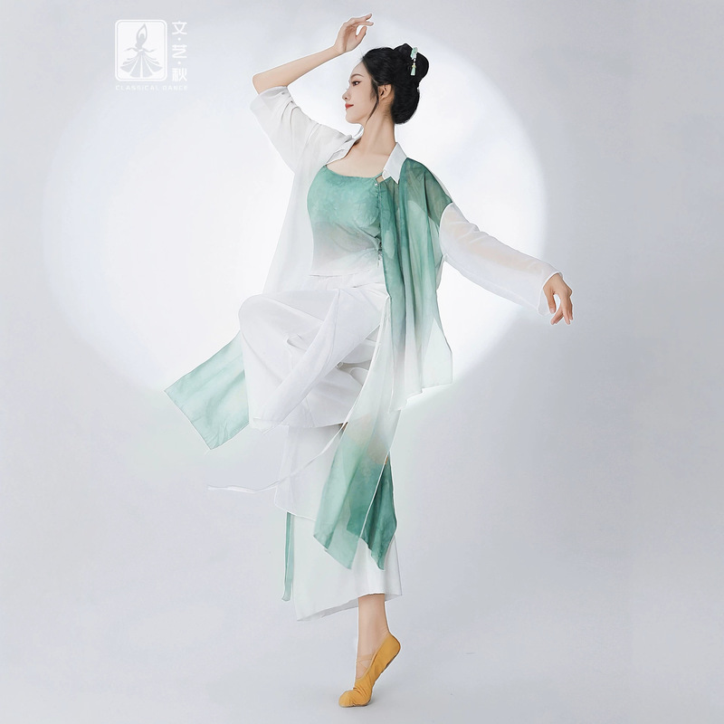 Shanran Tang 2026 Spring New Collection: Classical Dance Flowy and Ethereal Gradient Gauze Top, New Chinese Style Modern Dance Shirt, Practice Outfit