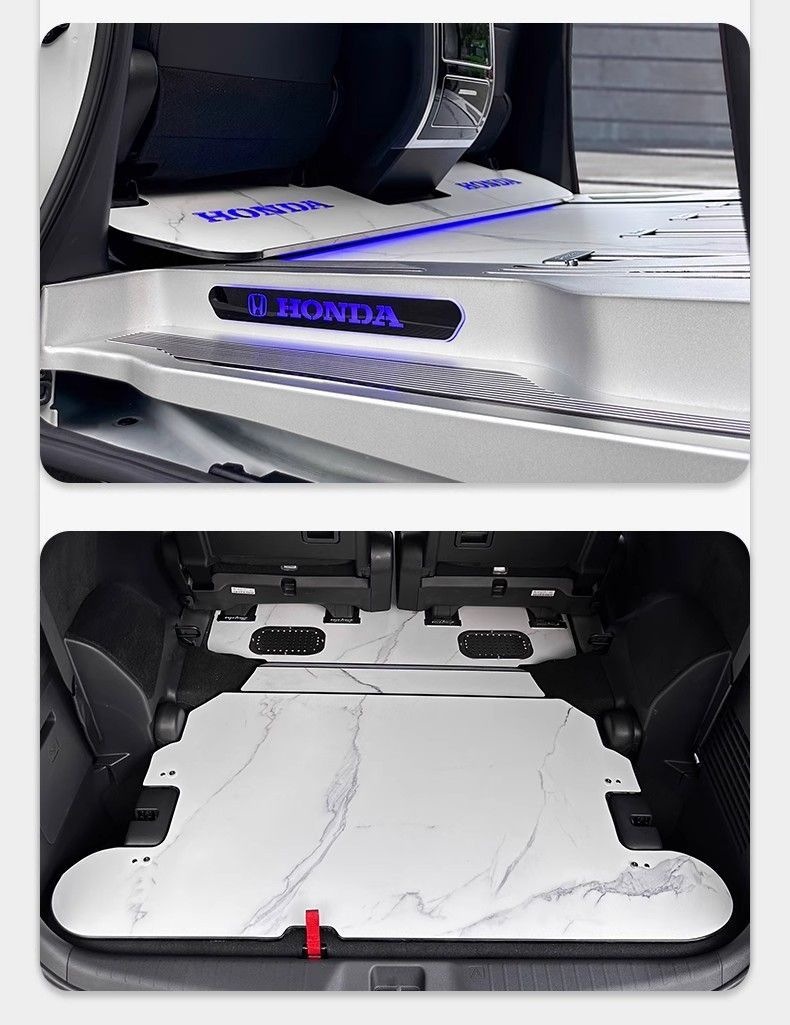 Honda Odyssey Aviation Aluminum Floor Mats Modified into a Full-Surround, Trackless Business Vehicle with Welcome Steps