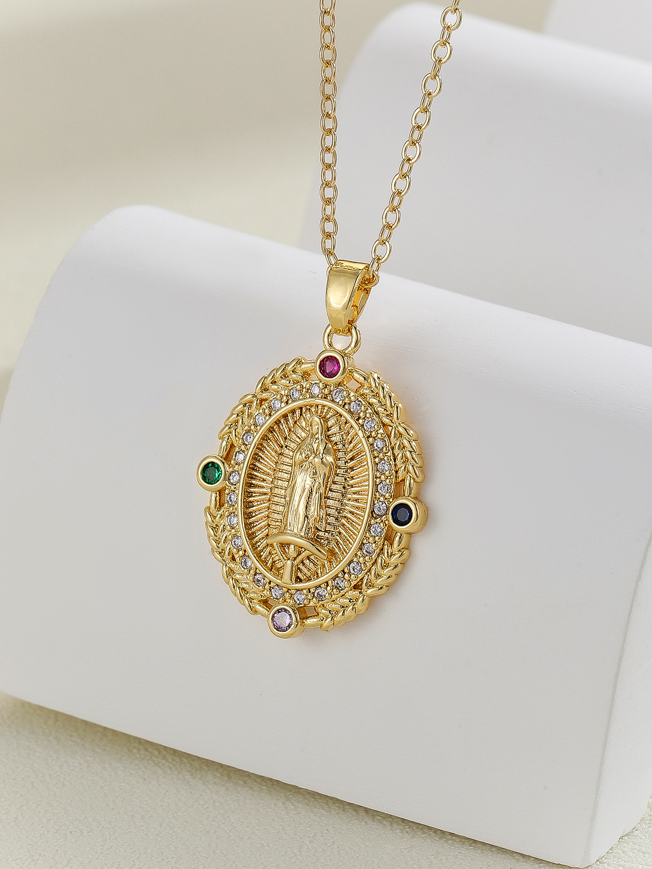 12g Weight Copper Pendant Material Zircon Inlay Material Pendant Necklace Classification Copper Chain Material 1 Piece Quantity Holiday, Daily Occasion Copper Material Human, Virgin Mary, Oval Pattern Women's Gender Inlay Design IG Style Style Copper Inlay Human Virgin Mary Oval Zircon Pendant Necklace 5