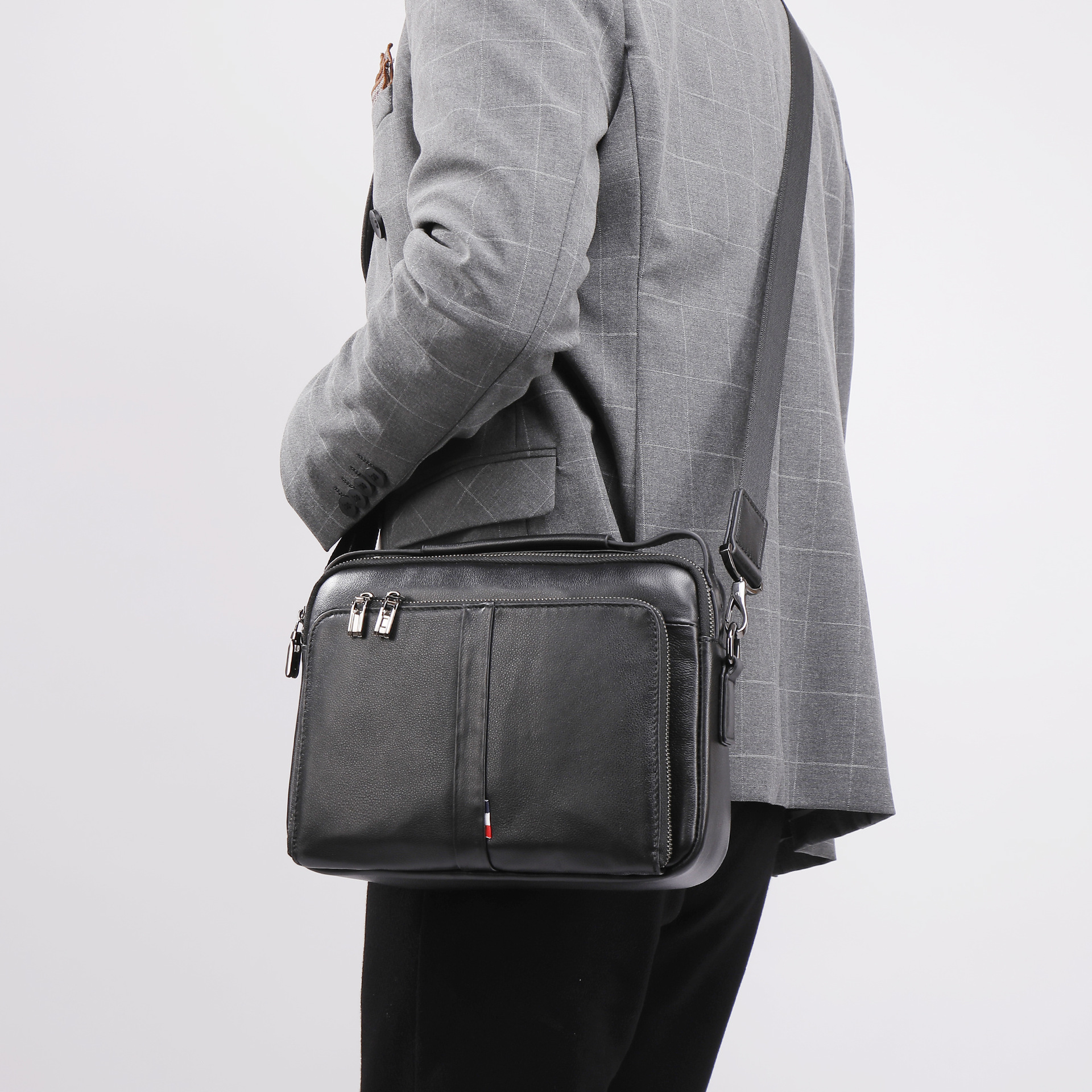 Nuevo bolso de piel de vaca de primera capa para hombre, bolso cruzado, bolso de hombro informal a la moda, bolso de negocios de cuero genuino para hombre, bolso para hombre