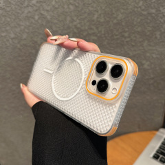适用iPhone17promax撞色散热磁吸手机壳苹果16超薄四角防摔保护套