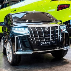 アルファオフロード新しいリモコン子供用電気自動車四輪ベビーバッテリー電気自動車は座ることができる卸売輸出