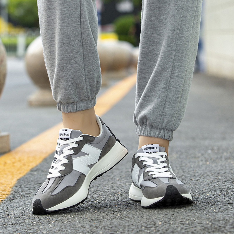 2025 zapatos de pareja de cintura pequeña retro de alta calidad zapatos de papá simples deportes y ocio zapatos Forrest Gump zapatos para correr ultraligeros