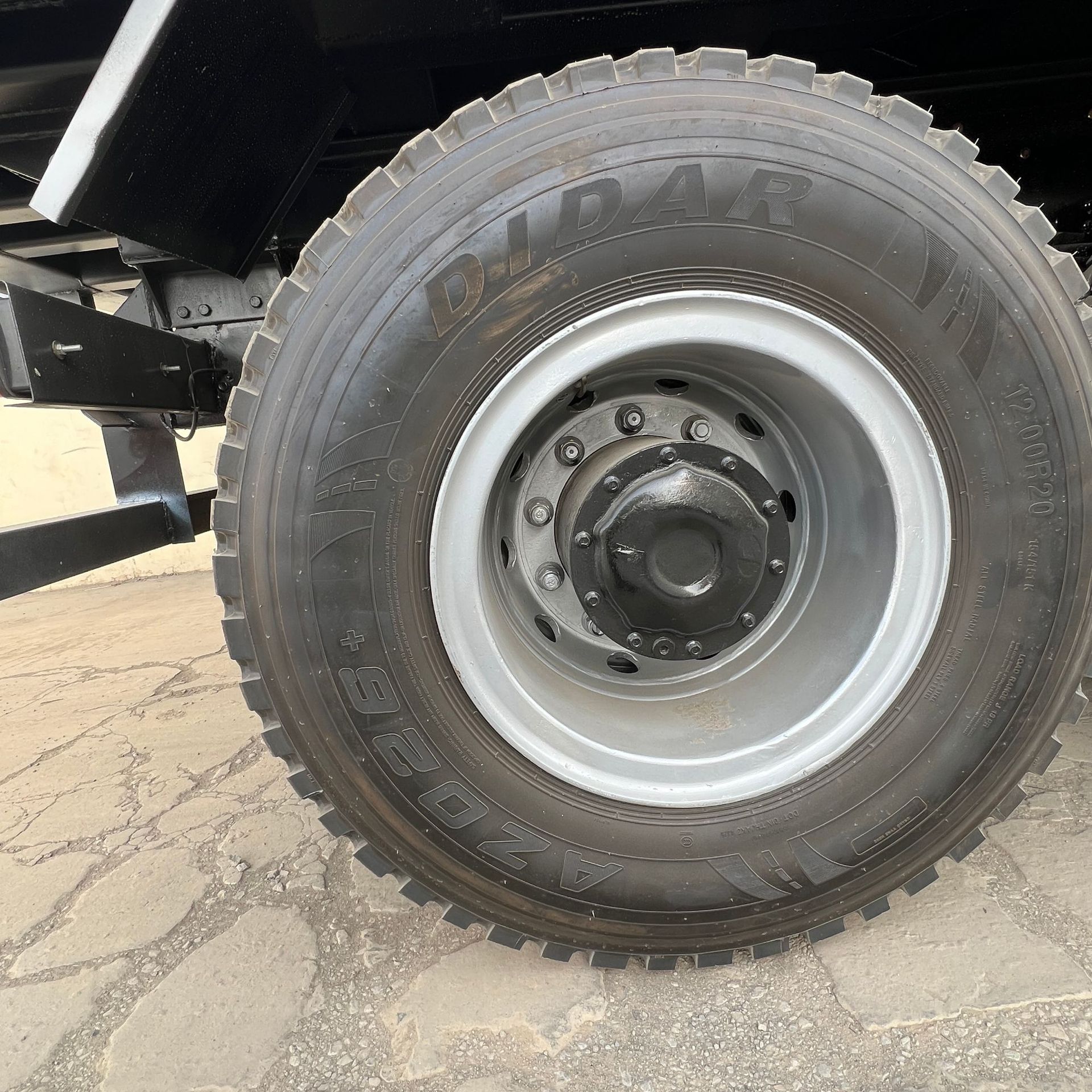 Supply of Shaanxi Automobile Shacman Heavy-Duty Trucks 6*4 Dump Trucks X3000 Tipper Trucks 10-Wheel Dump Trucks Heavy-Duty Trucks